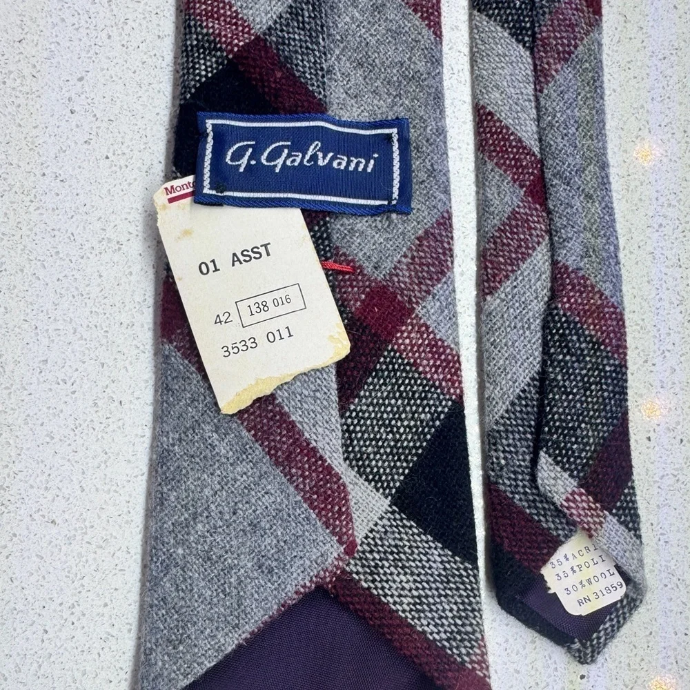 G. Galvani Vintage Red and Gray Plaid Tartan Wool Tie  NWT